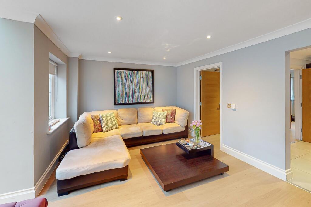 House in Elmbridge, Surrey - View 2