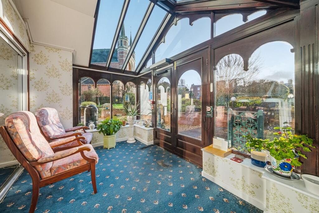Apartment in Worcester - View 4