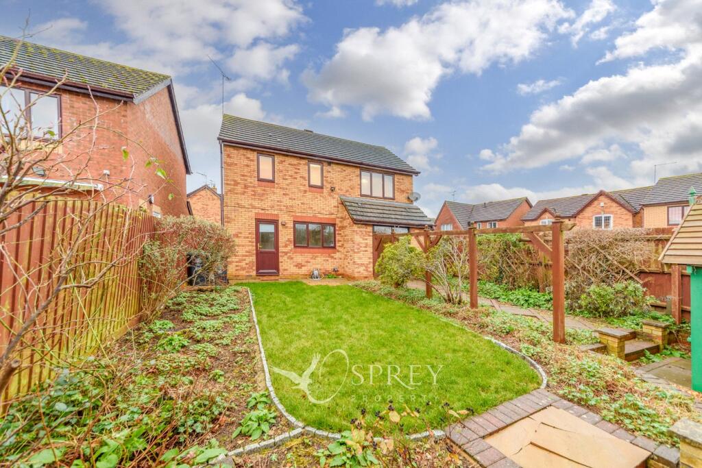 St. Christophers Drive, Oundle, Northamptonshire, PE8 photo 2