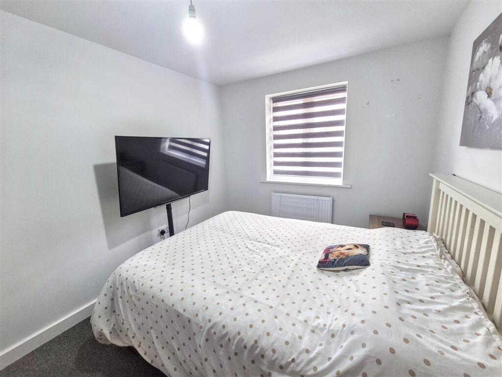Apartment in Shrewsbury - More