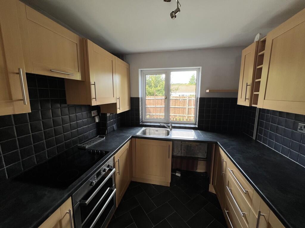 House in Weston-super-Mare, Milton - More