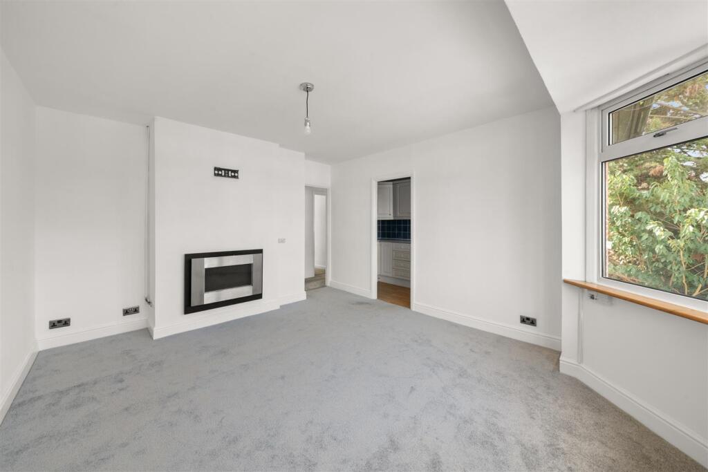 Apartment in London, Yeading - View 4
