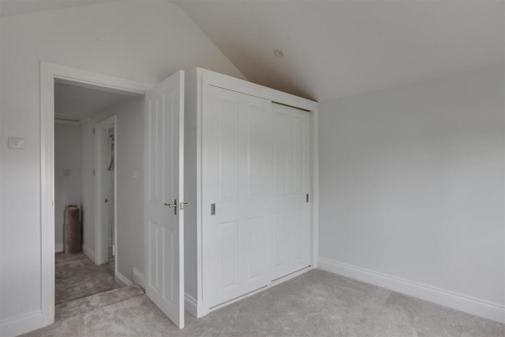 House in Bishop's Stortford, Hockerill - View 5