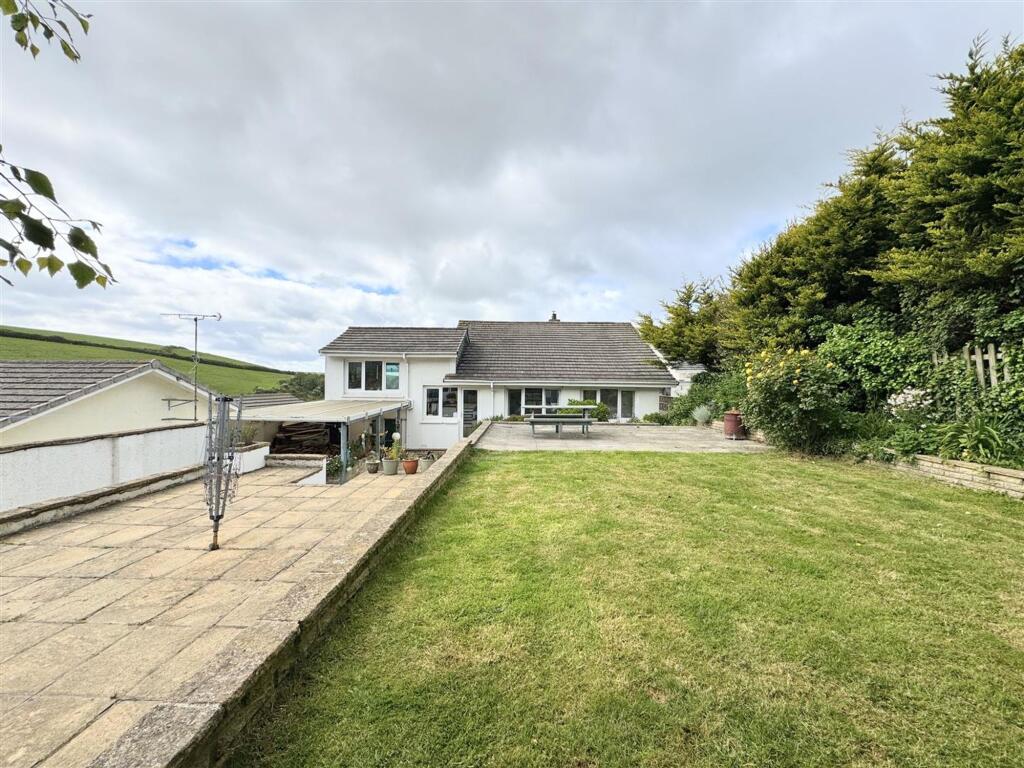 House in Truro - View 5