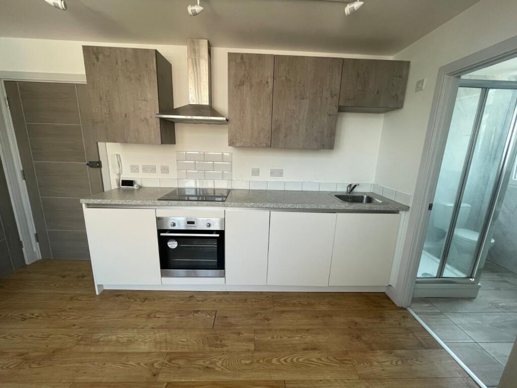Apartment in Brighton - More