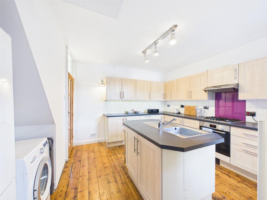 7, Stourbank Road, Christchurch, Dorset, BH23 photo 4