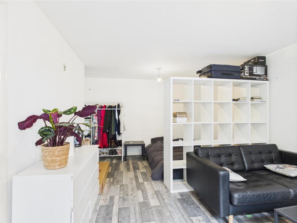 Apartment in London - View 4