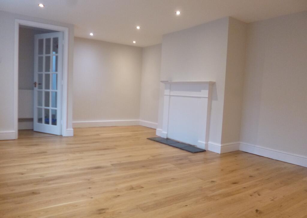 Apartment in Watford - View 3