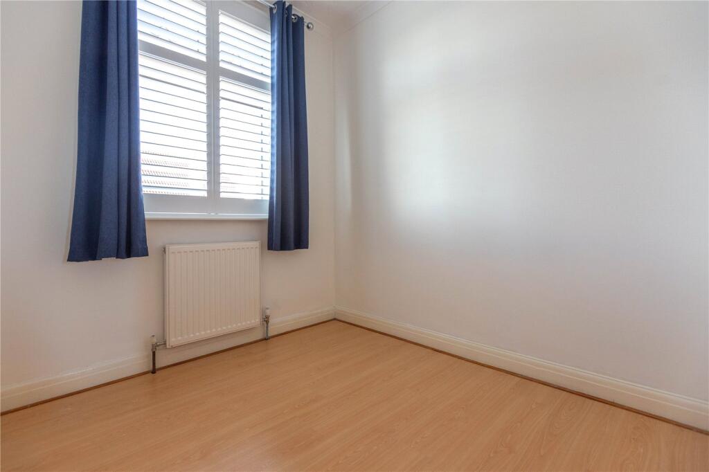 House in Bristol, Kingswood - More
