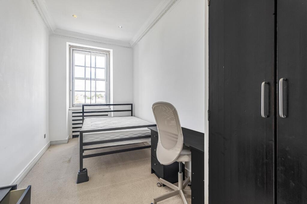 Apartment in London, St. John's Wood - View 4