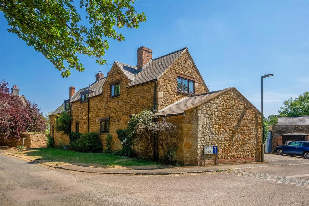 Main image of property: Orchard Piece, Mollington, Banbury