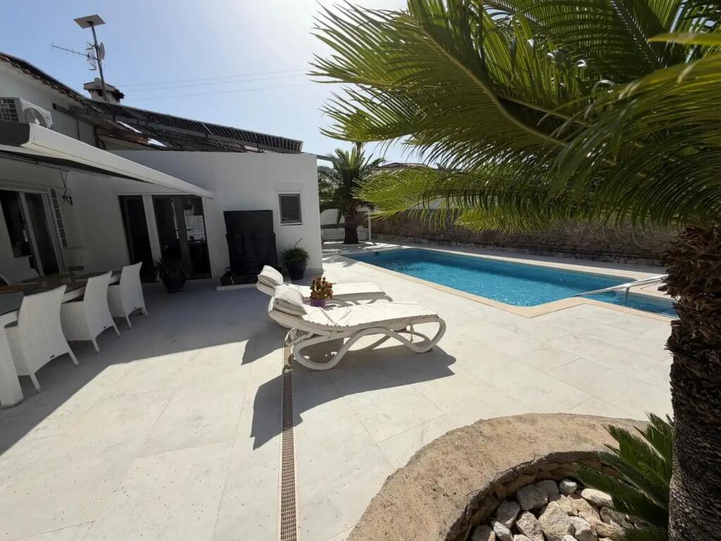 Main image of property: Valencia, Alicante, Denia