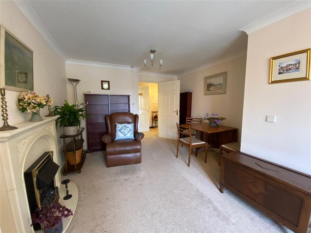 Apartment in Worcester - More