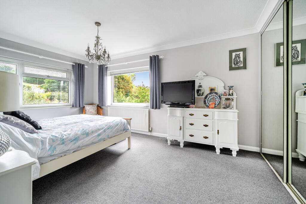 House in Teignbridge, Teignmouth - More