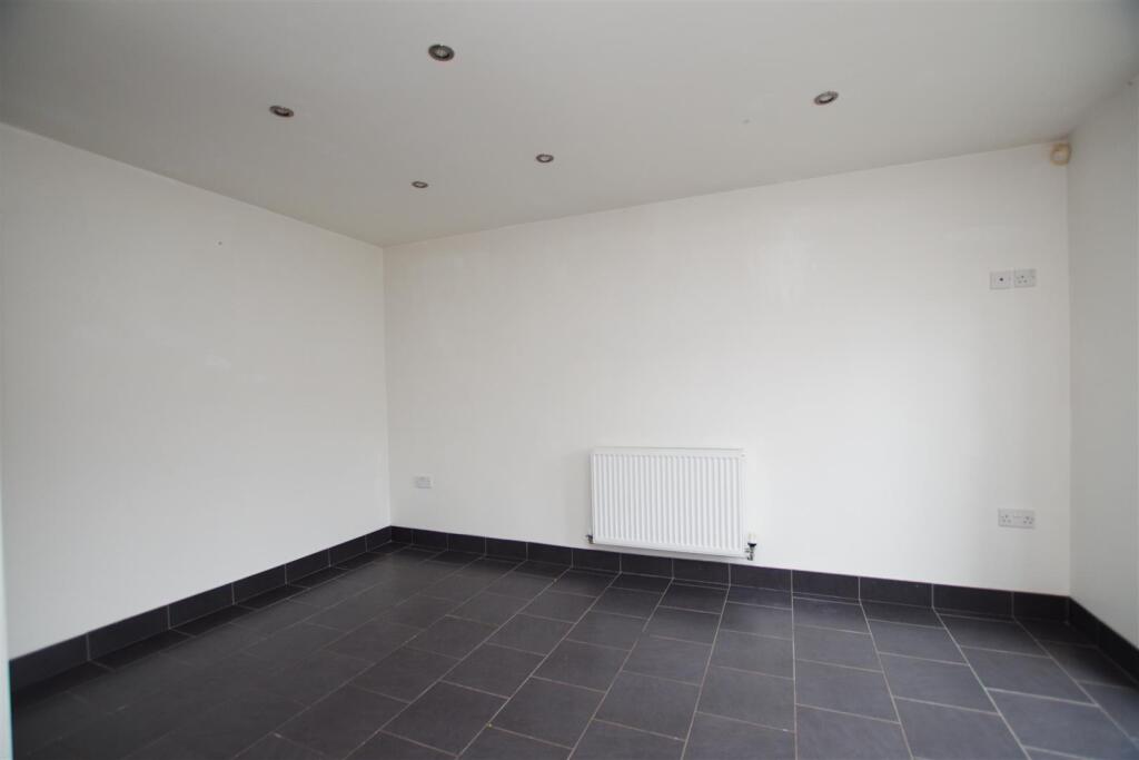 House in Swindon, Walcot West - View 5