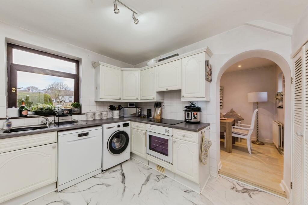 Woodlands Crescent, High Legh, Knutsford, Cheshire, WA16 photo 4