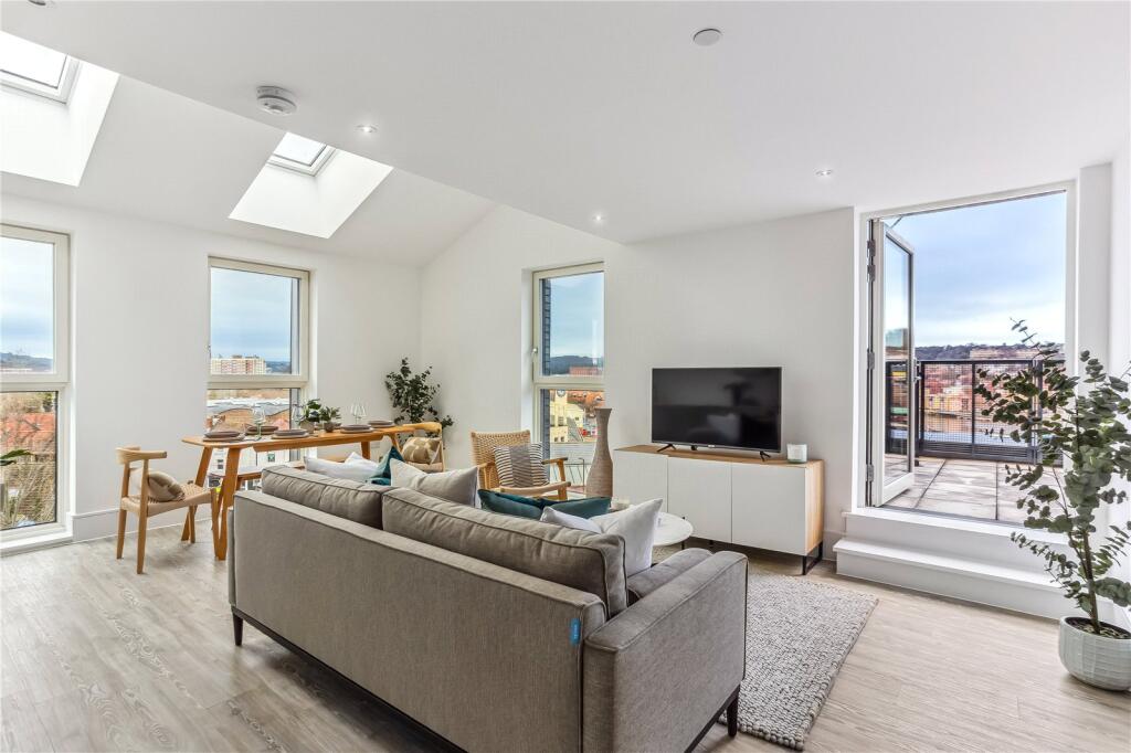 Apartment in Bristol - View 2