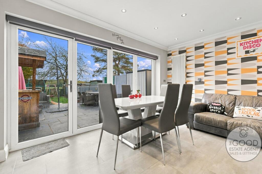 House in Epping Forest, Loughton - View 3