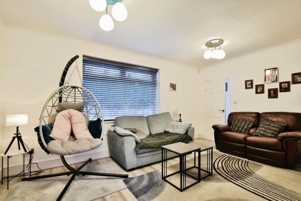 Bleasdale Road, Manchester, M22 photo 3