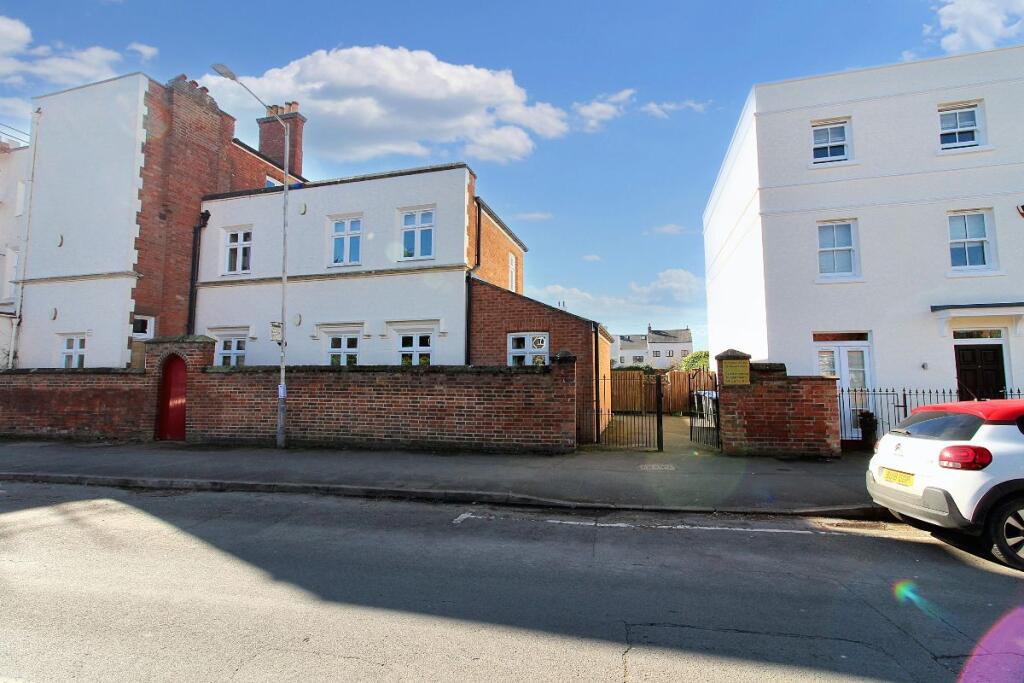 Tuscany House, Warwick Place, Leamington Spa - View 2