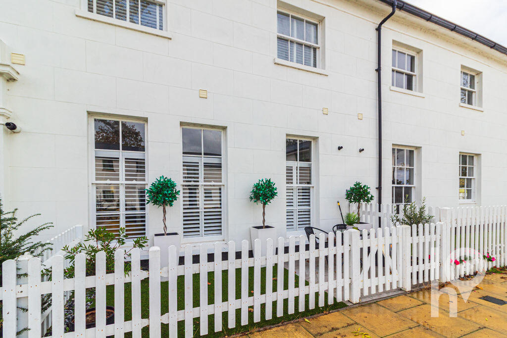 2-bed flat on Sheppey Court, Halfway, £200,000