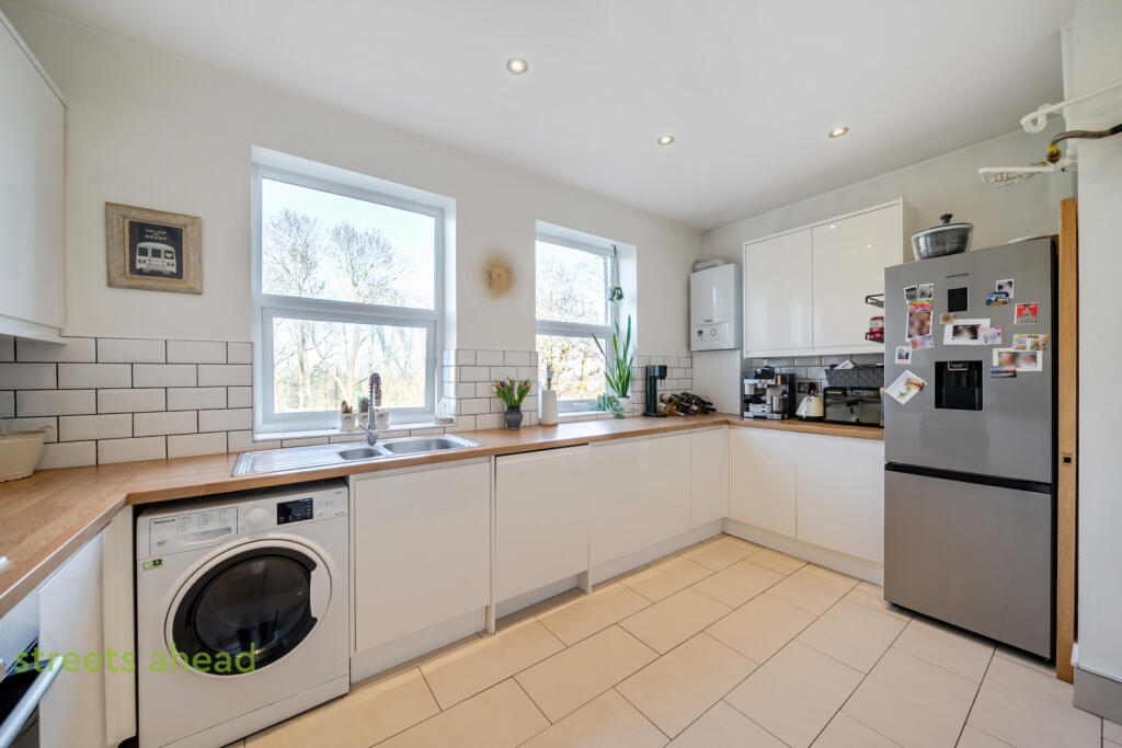 Apartment in London - View 3