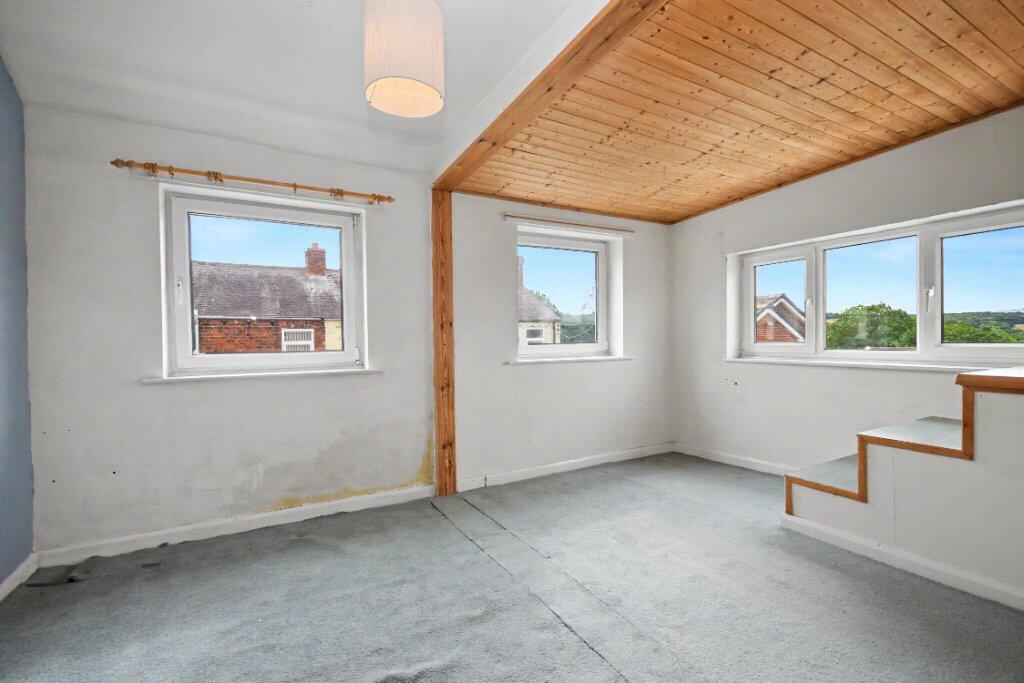 House in Wakefield, Crigglestone - View 5