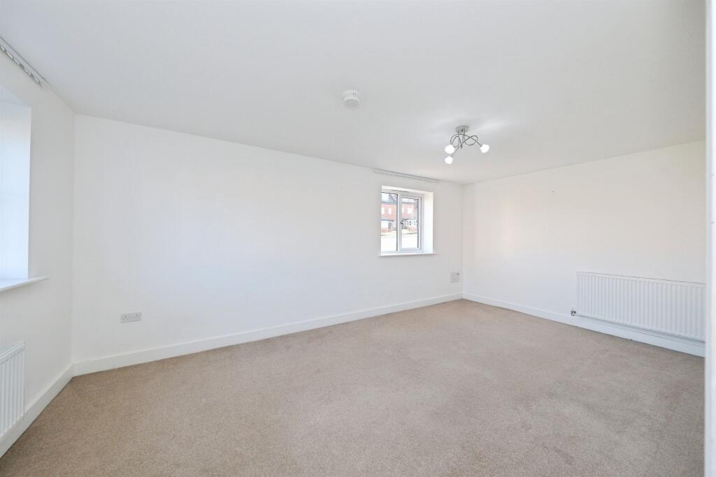 Feld Lane, Holmewood, Chesterfield photo 4