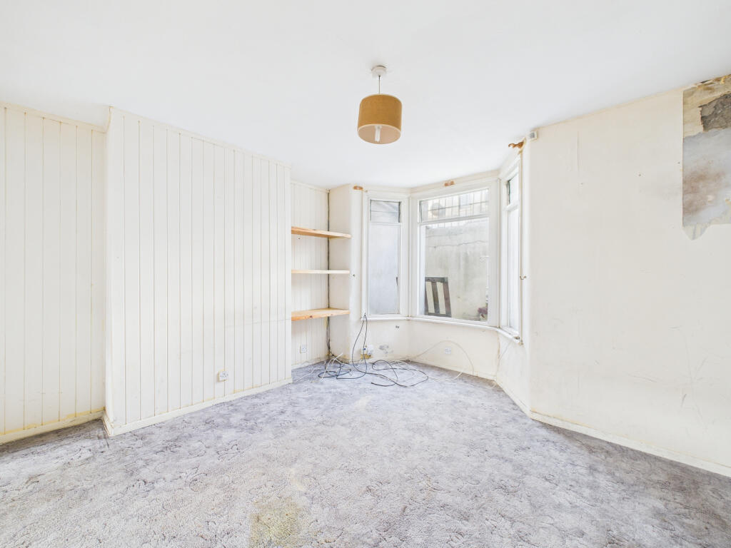 House in Rochester - View 4