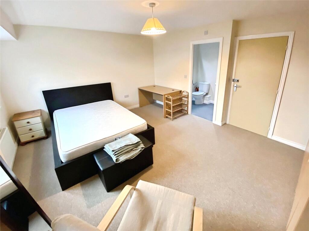 House in Exeter - View 5