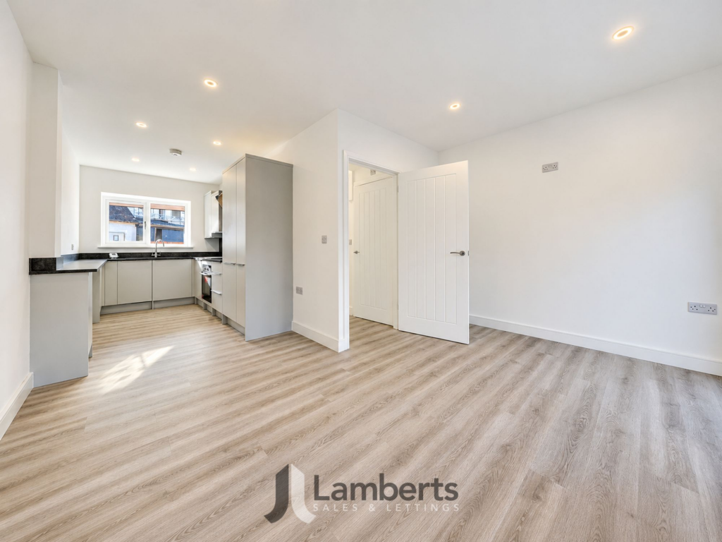 Marlfield Lane, Lakeside, B98 photo 2
