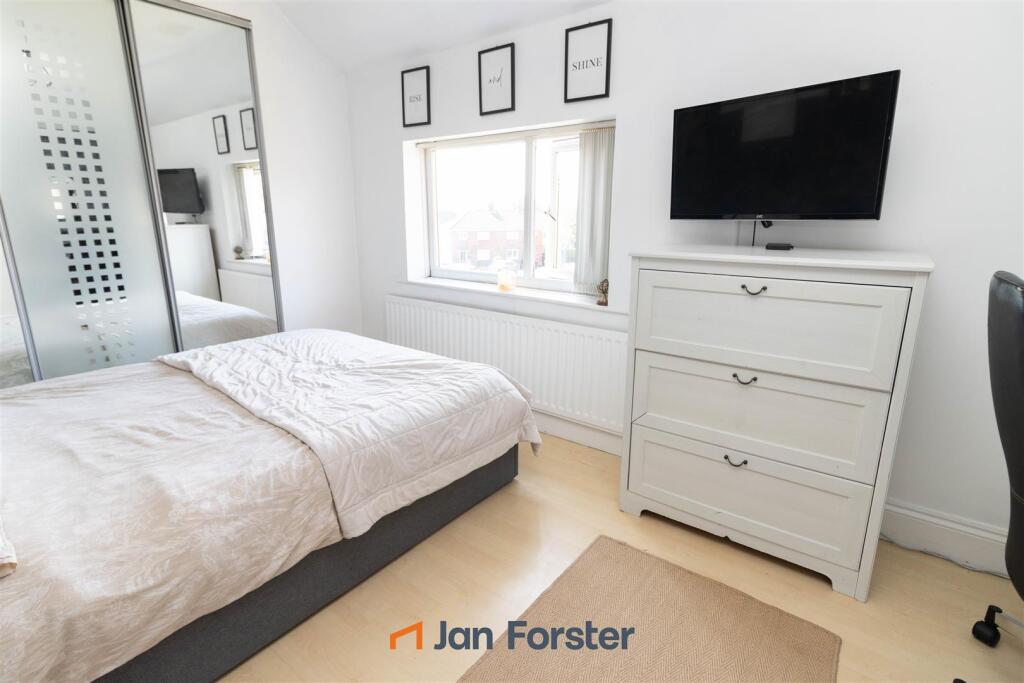 House in Newcastle upon Tyne, Tyne and Wear - View 4