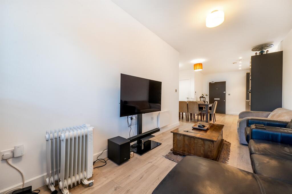 Apartment in Slough, Windsor and Maidenhead - More