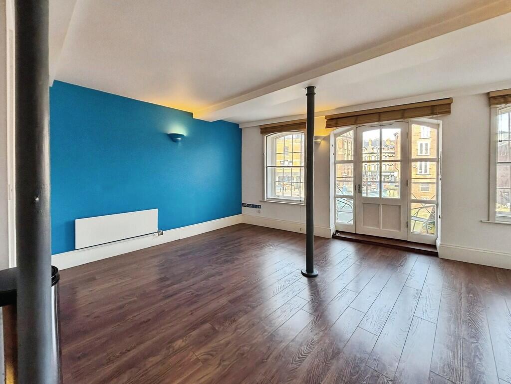 Apartment in Leeds, Warehouse Hill, Lovell Park - View 2