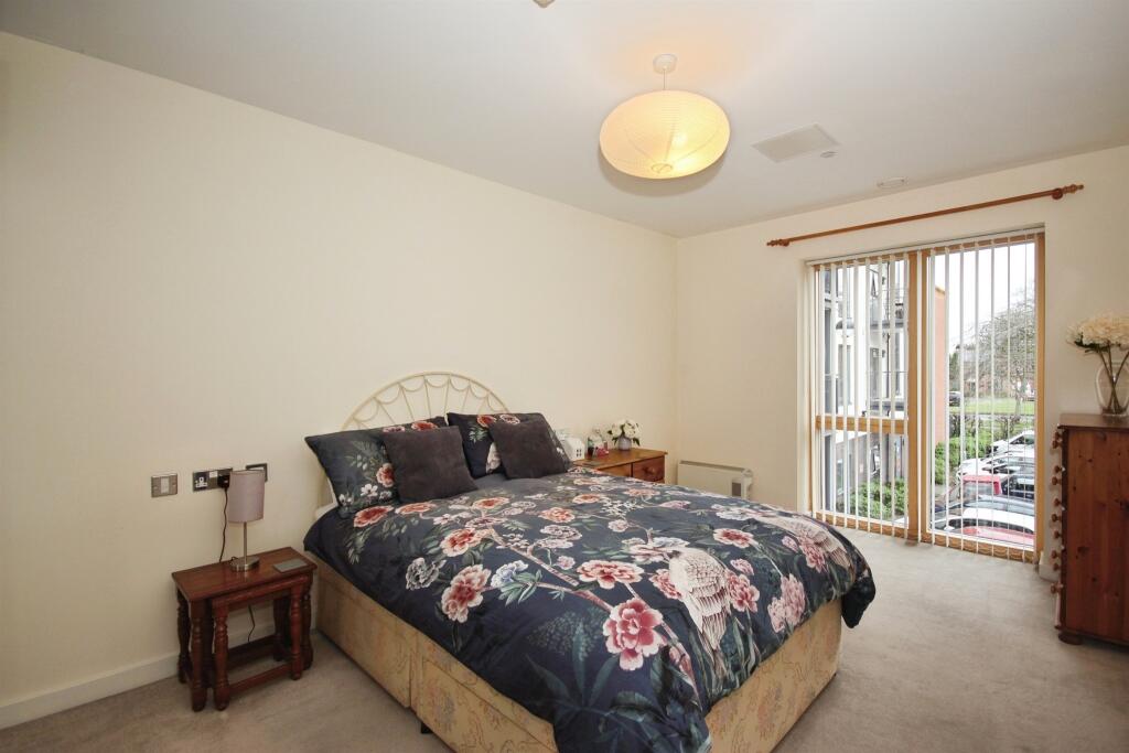 Apartment in Warwick, Royal Leamington Spa - View 5