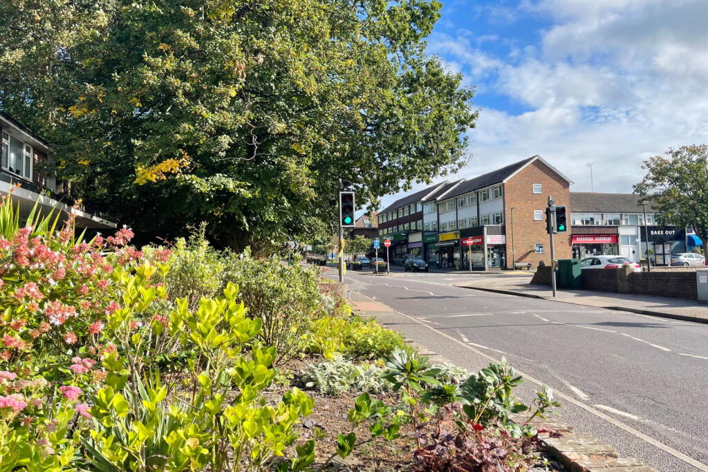 Dale Avenue, Hassocks photo 3