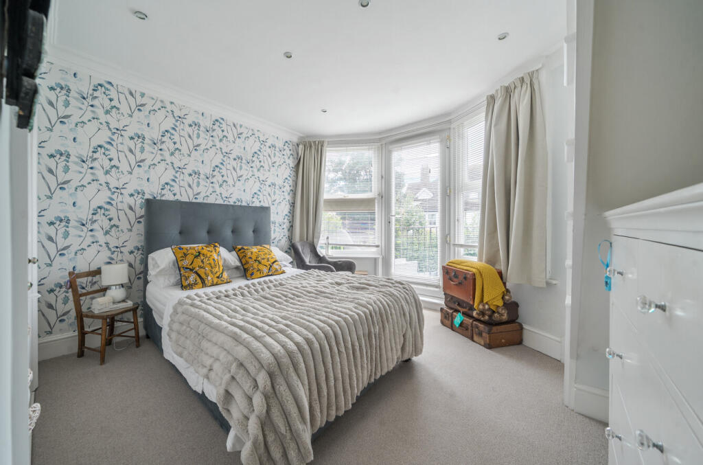Alexandra Road, Worthing, West Sussex, BN11 photo 4