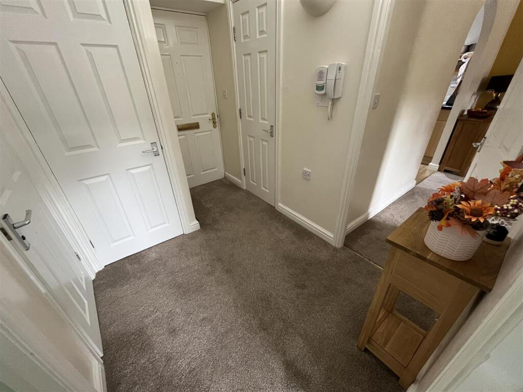 76 Conway Road, Colwyn Bay photo 5