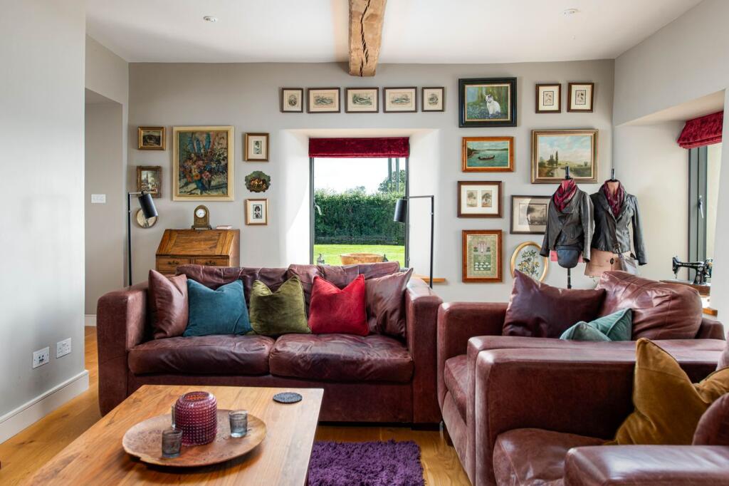 House in Bath, Wingfield - More