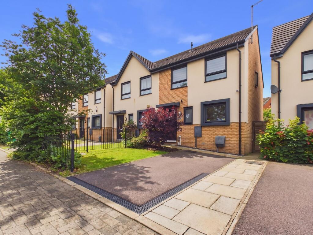 Main image of property: Pym Walk, Nottingham