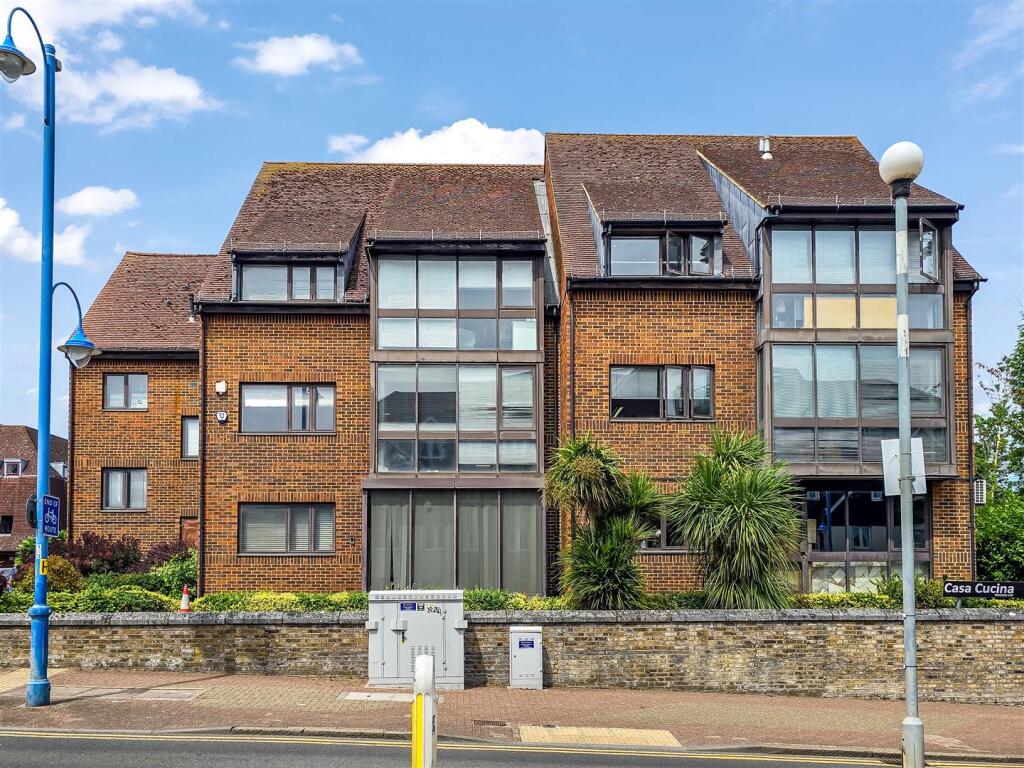 Main image of property: Wyllyotts Place, Potters Bar