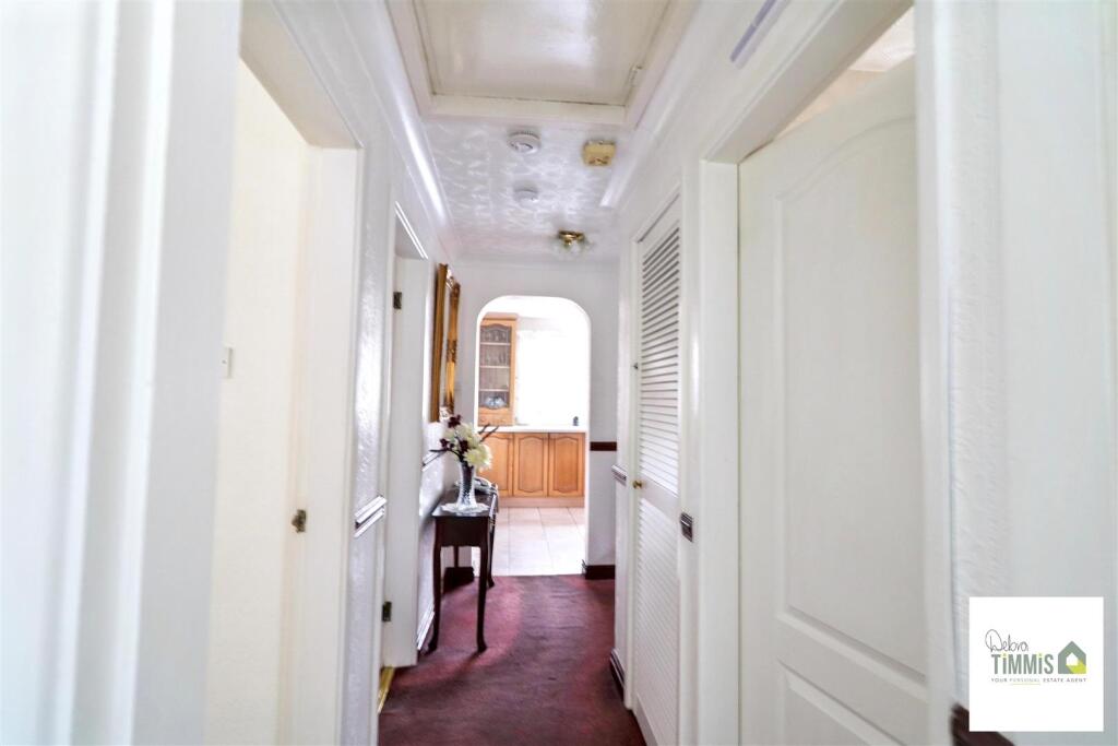 House in Stoke-on-Trent, Baddeley Green - More