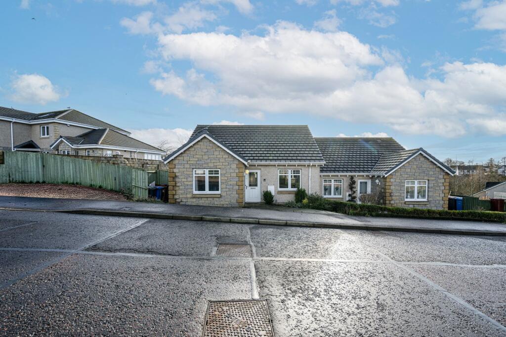 Ballumbie Drive, Dundee, DD4 photo 2