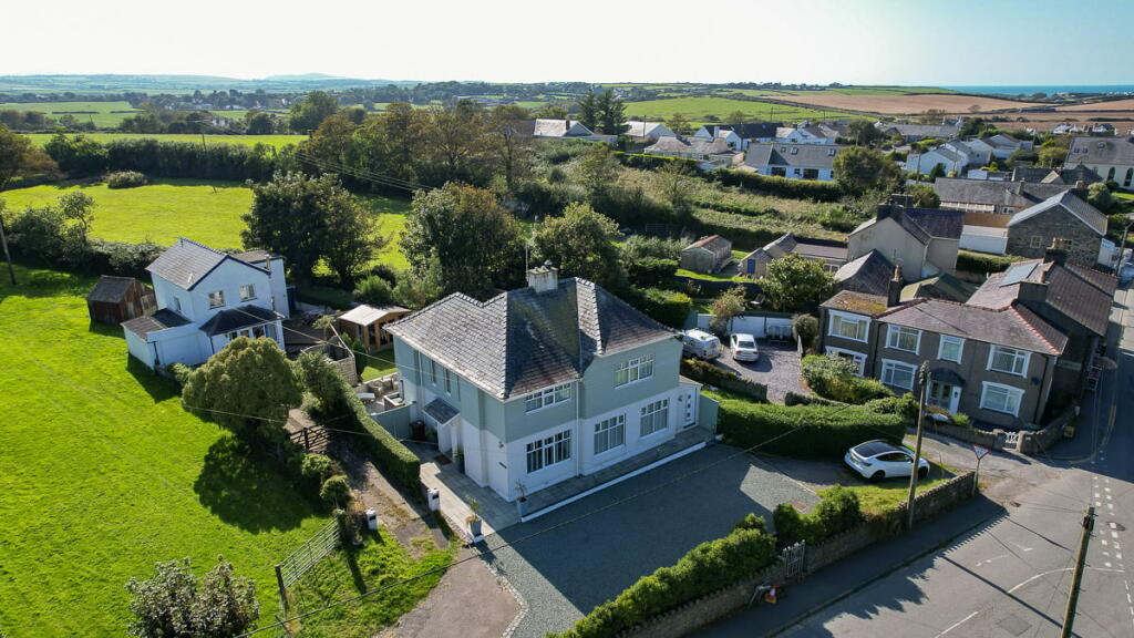 Main image of property: Lon Uchaf, Morfa Nefyn, Pwllheli, LL53