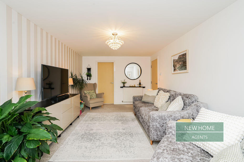 Apartment in Rotherham, Bramley - More