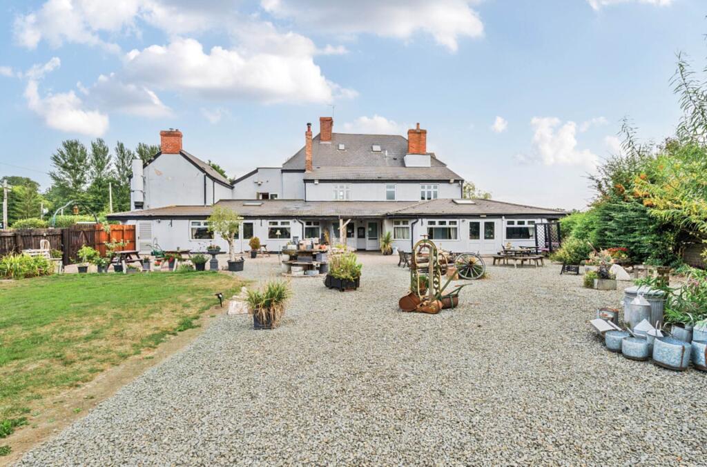Mortimers Cross Café & Guest House, Mortimers Cross, Nr Leominster. Herefordshire. photo 2
