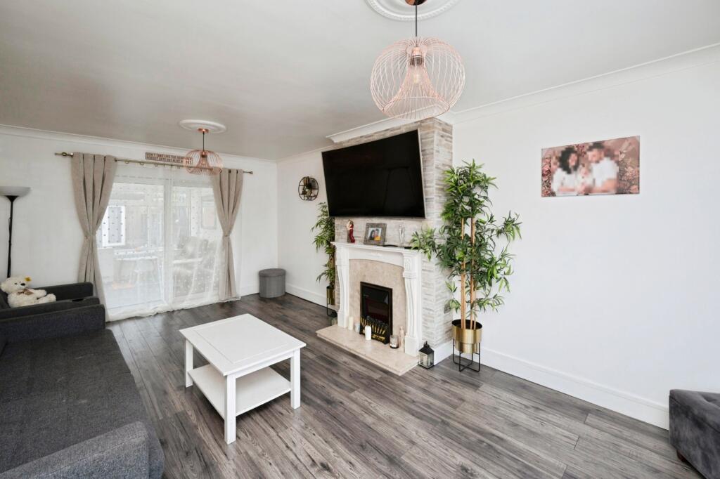 House in Nottingham, Broxtowe - View 2