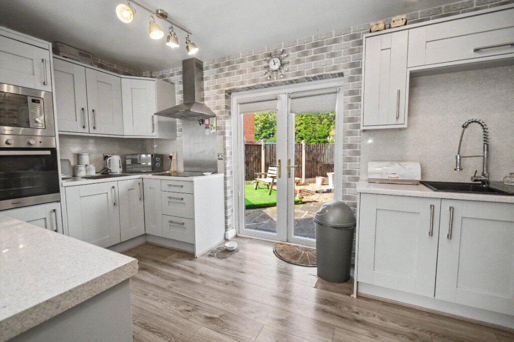 House in Wakefield - View 3