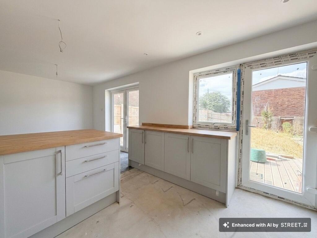 House in Southampton, Hollybank, Hythe - View 4