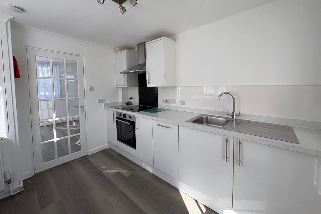 House in Tonbridge - View 2